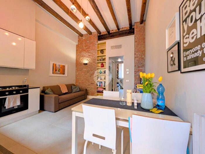 Appartamento bilocale in affitto in Via legnone, Dergano, Milano