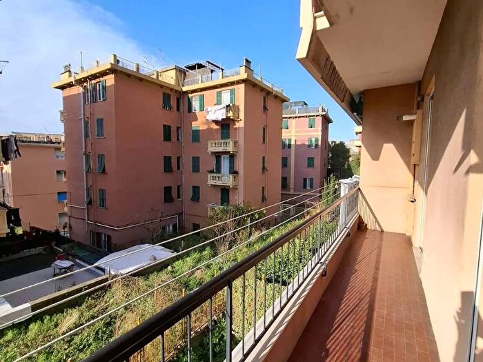 Appartamento quadrilocale in affitto in Via Coronata A, Cornigliano, Genova