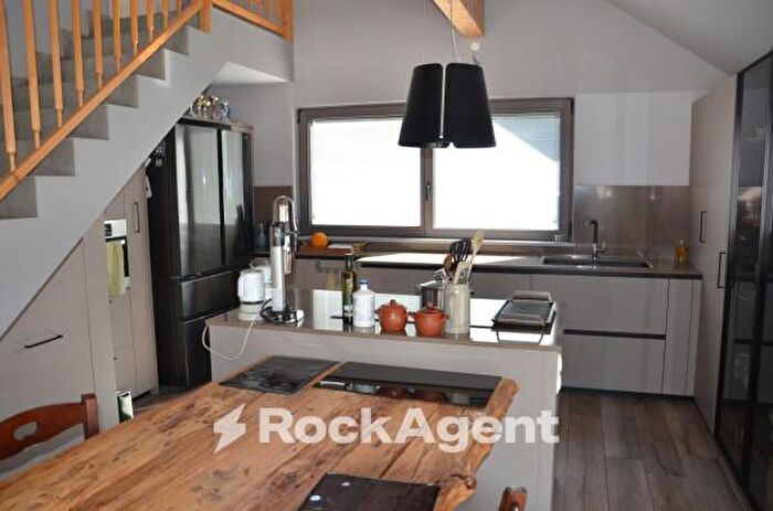 Casa con 5 locali in vendita in Via Fontanefredde a, Trodena