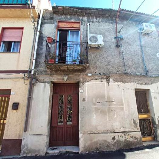 Casa con 6 locali in vendita in Via Ciappazza, Castroreale