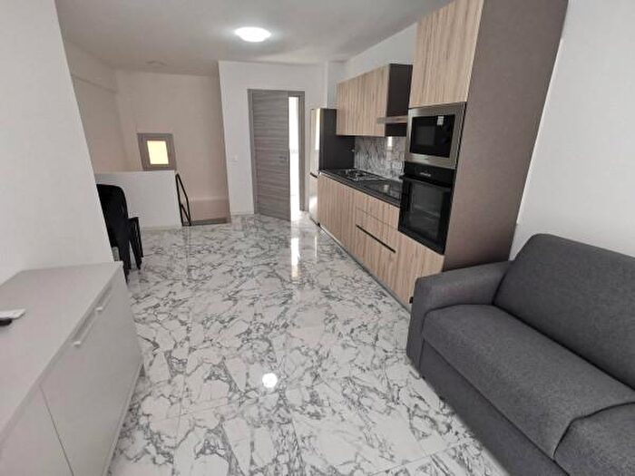 Appartamento bilocale in affitto in Via Settemb, Catanzaro