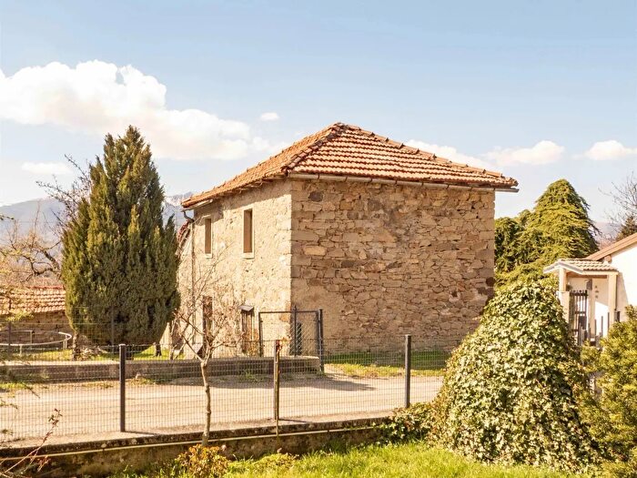 Casa trilocale in vendita in Frassinoro
