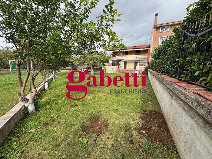 Casa con 9 locali in vendita in Via SantEustachio, Maddaloni