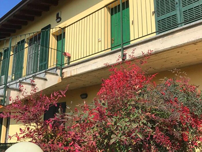 Appartamento trilocale in affitto in Via Sandro Pertini, Santa Cristina e Bissone