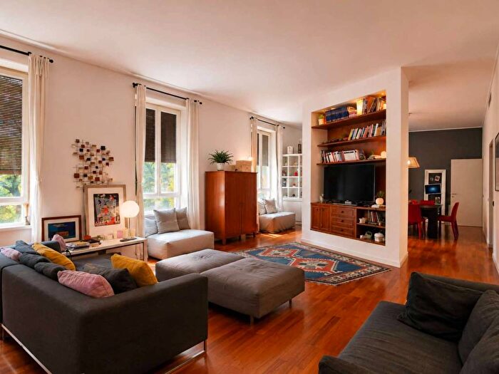 Appartamento con 5 locali in affitto in corso Corso di Porta Nuova, Turati, Milano