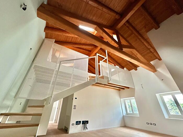 Appartamento trilocale in vendita in Piazza Garibaldi, Udine