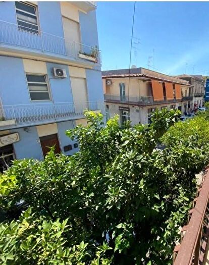Appartamento trilocale in affitto in Via Vitaliano Brancati, Centro, Aci Castello