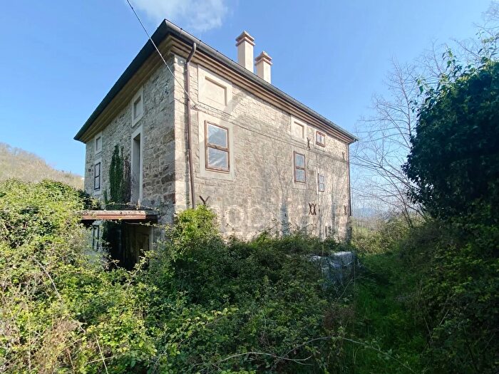 Casa in vendita in Novafeltria Rn, Novafeltria