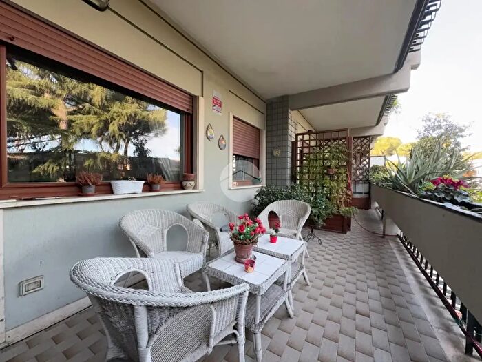 Appartamento quadrilocale in vendita in Via Sergio Forti, Roma