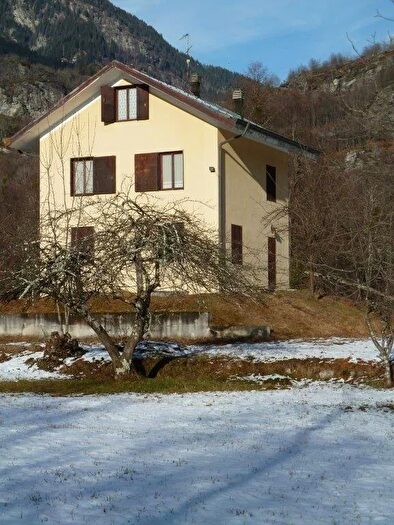 Casa con 7 locali in vendita in Frazione Verampio, Baceno