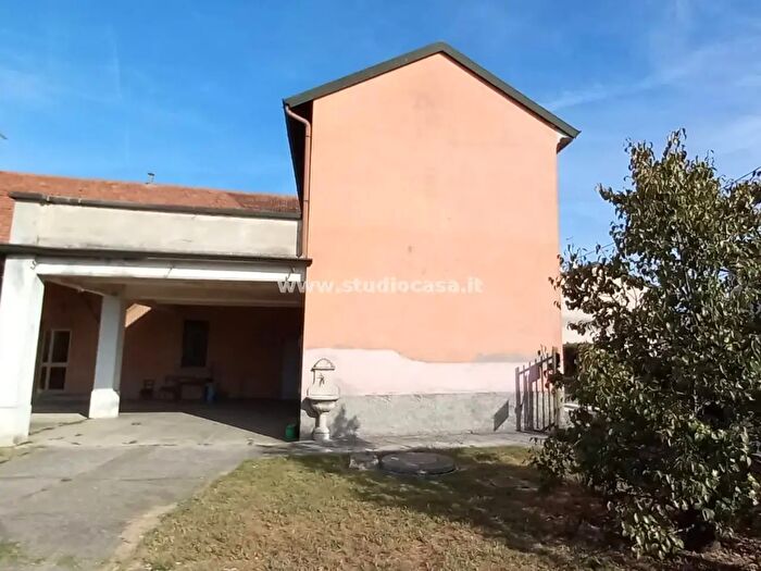 Case in Vendita e in Affitto - 2