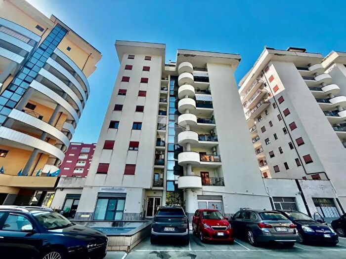 Appartamento quadrilocale in vendita in Via Giuseppe Peppino Impastato, Cosenza