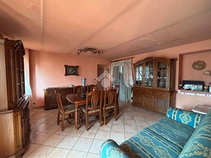 Appartamento trilocale in vendita in Frazione Vai, Forno Canavese