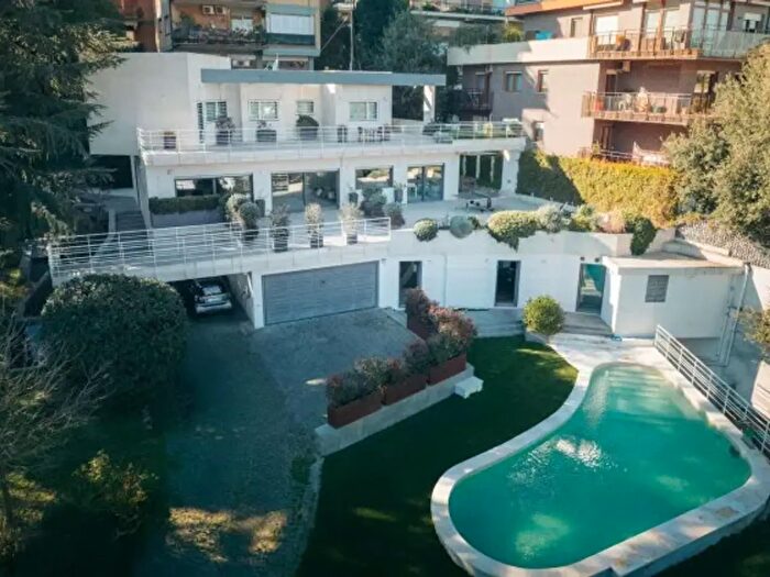 Casa con 6 locali in vendita in Via Misurina, Roma