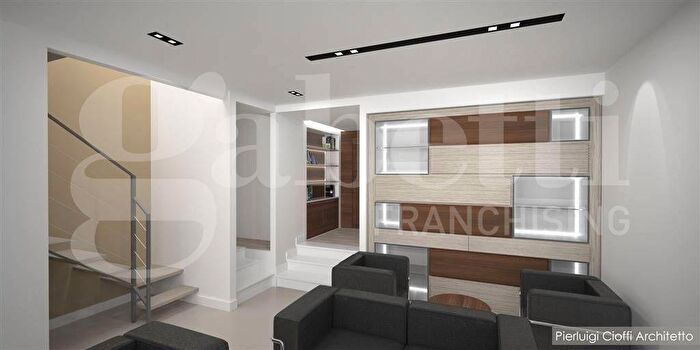 Casa con 8 locali in vendita in Via San Francesco, Nola