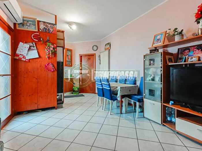 Appartamento trilocale in vendita in Zanica