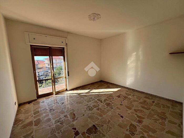 Appartamento quadrilocale in affitto in Appartamento Via Patrioti Sambiasini, Lamezia Terme