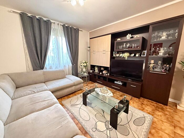 Appartamento quadrilocale in vendita in Via degli Alpini, Pressana