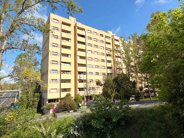 Appartamento quadrilocale in vendita in Viale dei Caduti per La Resistenza, Roma