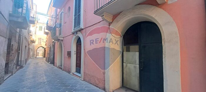 Appartamento con 6 locali in vendita in Via Umberto I, Lanciano