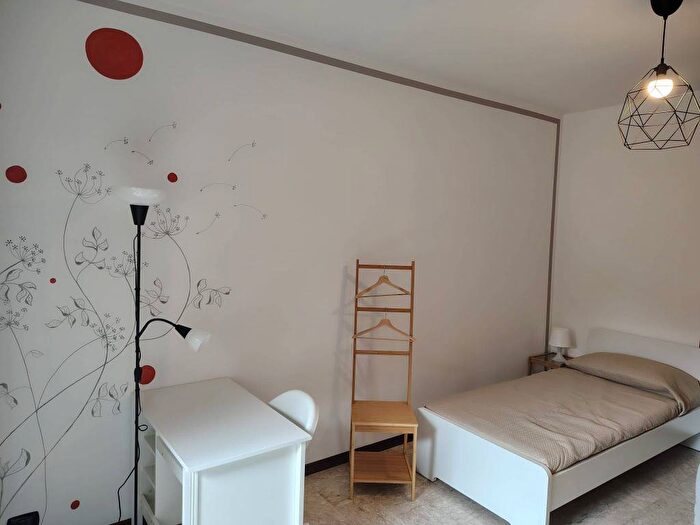 Appartamento trilocale in affitto in Via Pina Ballario, Sacro Cuore, Novara