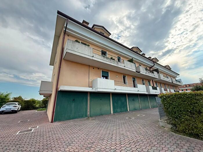 Appartamento trilocale in affitto in Vicolo San Giacomo b, Albignasego