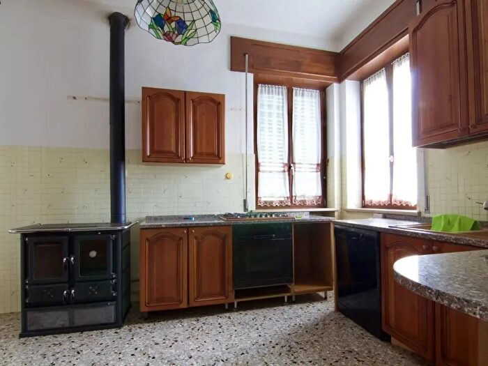 Casa con 13 locali in vendita in San Bonifacio