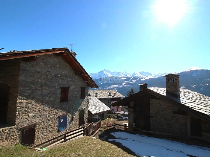 Appartamento quadrilocale in vendita in Strada Regionale Bellon, Sarre