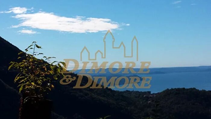 Casa trilocale in vendita in Caprezzo