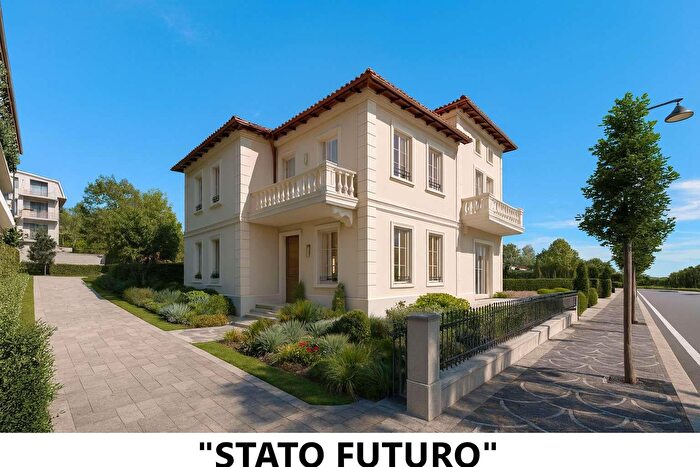 Casa con 15 locali in vendita in Via Prenestina, Fiuggi