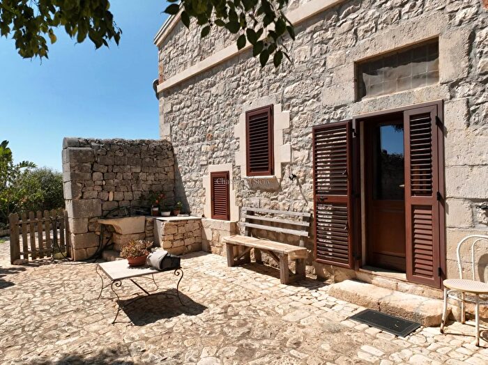 Casa trilocale in vendita in Vanella, Modica