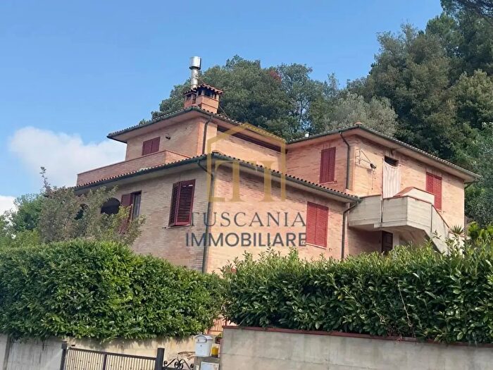 Appartamento quadrilocale in vendita in Radicondoli