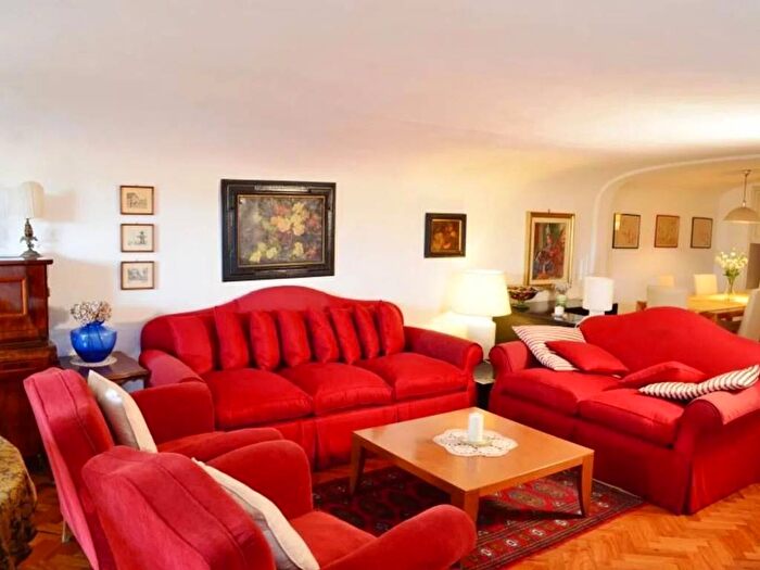 Appartamento quadrilocale in affitto in Via Gino Capponi No Number, San Marco SS Annunziata, Firenze