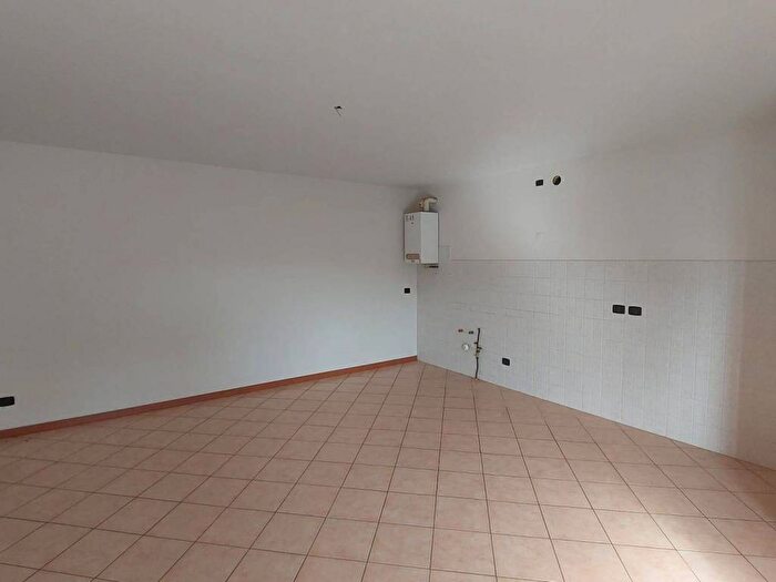 Appartamento trilocale in affitto in Via Roma, Agnadello