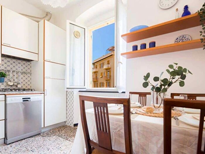 Appartamento trilocale in affitto in Viale Aspromonte, Carignano, Genova
