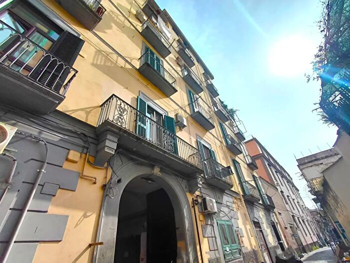 Appartamento quadrilocale in vendita in Via Peppino De Filippo, Napoli