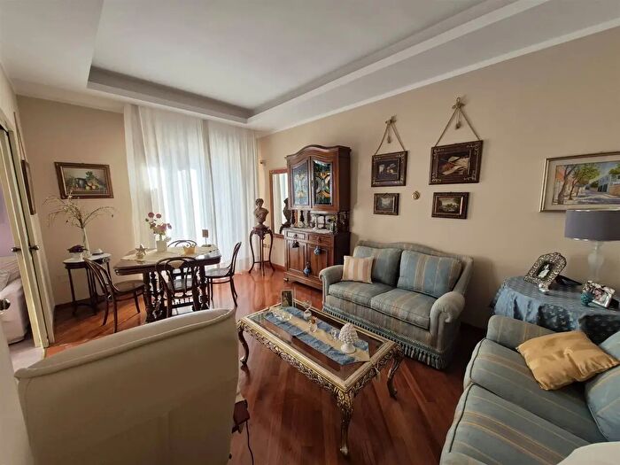 Appartamento con 5 locali in vendita in Via Libertà, Marsala