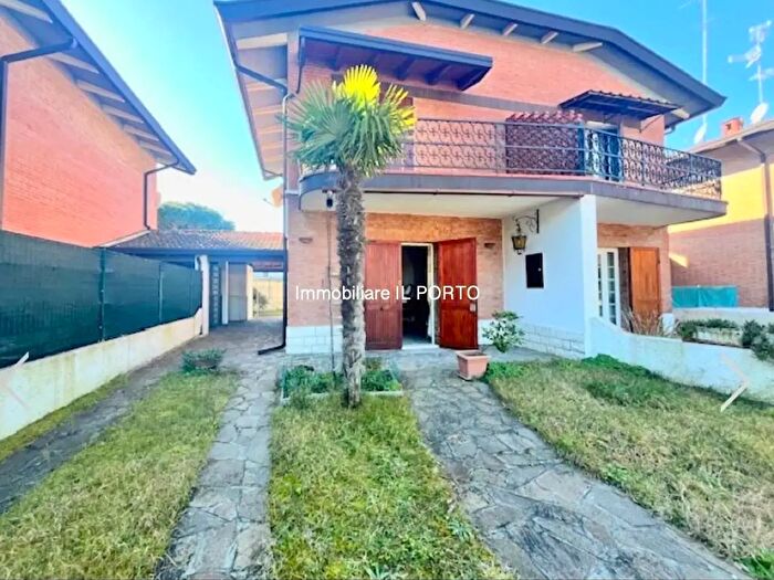 Casa trilocale in vendita in Comacchio