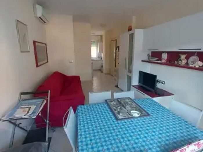 Appartamento trilocale in vendita in Piazza della Costituente, Mirandola