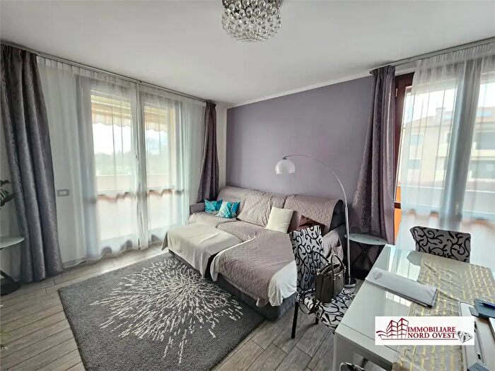 Appartamento trilocale in vendita in Via Clara Maffei, Sedriano