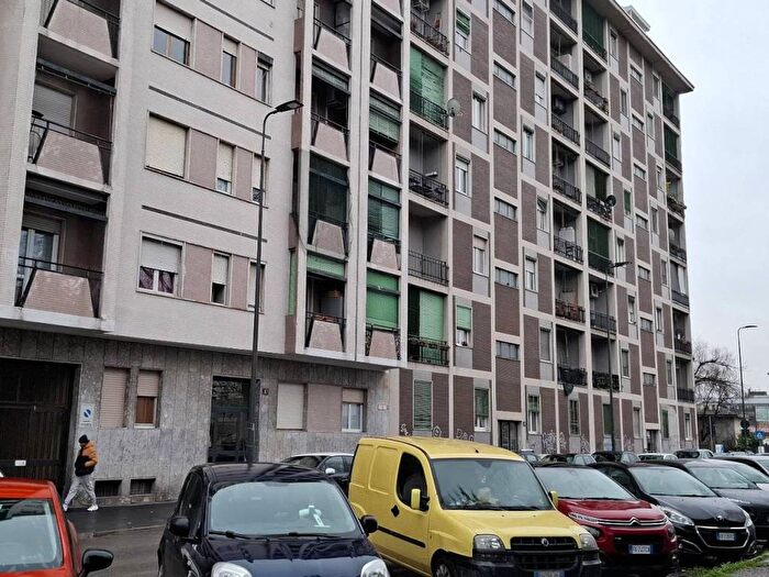 Appartamento monolocale in affitto in Piazza Tirana, Giambellino, Milano