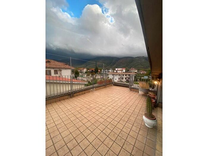 Appartamento quadrilocale in affitto in Via Roma, Lauro