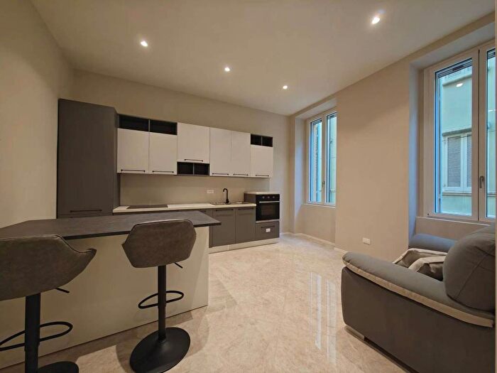 Appartamento in affitto in Borgo Bruno Longhi, Centro Storico, Parma