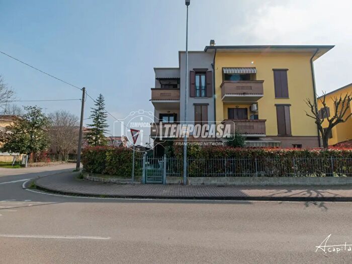 Appartamento quadrilocale in vendita in Via G Ambrosoli, San Martino In Rio