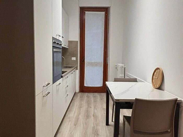 Appartamento quadrilocale in affitto in via Einaudi, Centro, Mantova