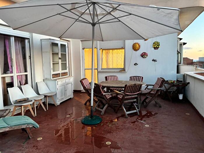 Casa trilocale in affitto in Corso Duca di Genova, Ostia Ponente, Roma