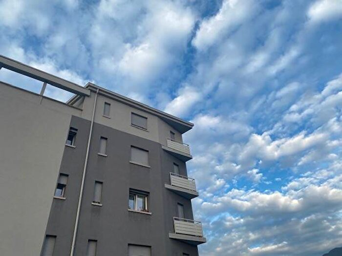 Appartamento trilocale in affitto in Via Muratello, Centro, Nave