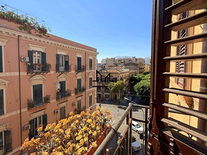 Appartamento bilocale in affitto in Via Giuseppe Piazzi, Malaspina, Palermo