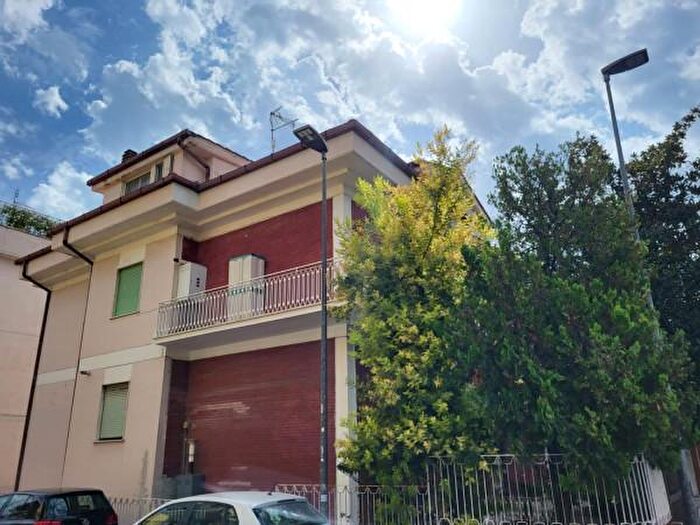 Appartamento trilocale in vendita in Via Trento, Guidonia Montecelio