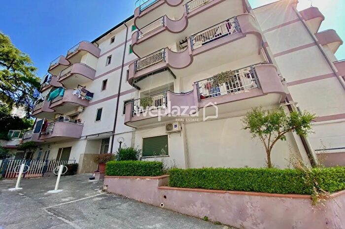 Appartamento con 5 locali in vendita in Via Santa Chiara, Massa Di Somma